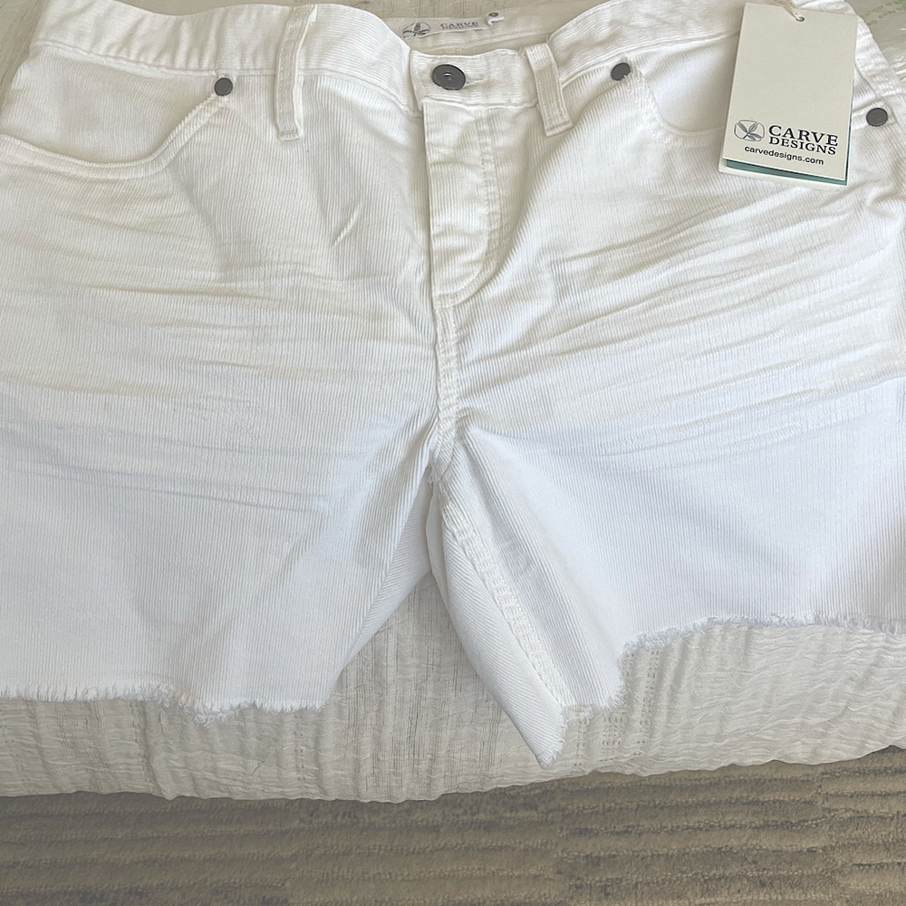 Carve Design NWT White 6” Oahu Shorts